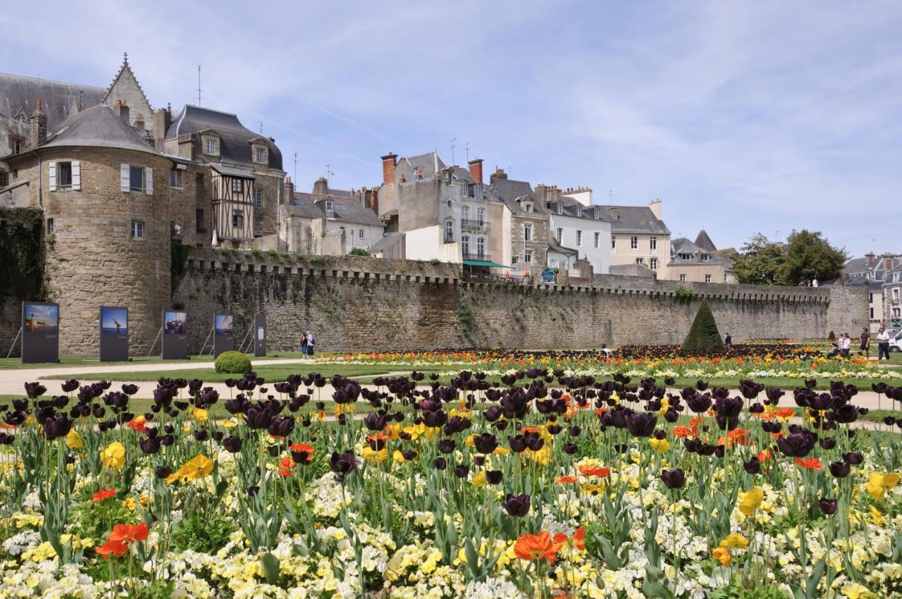 L'Eden Apartment Vannes Bagian luar foto